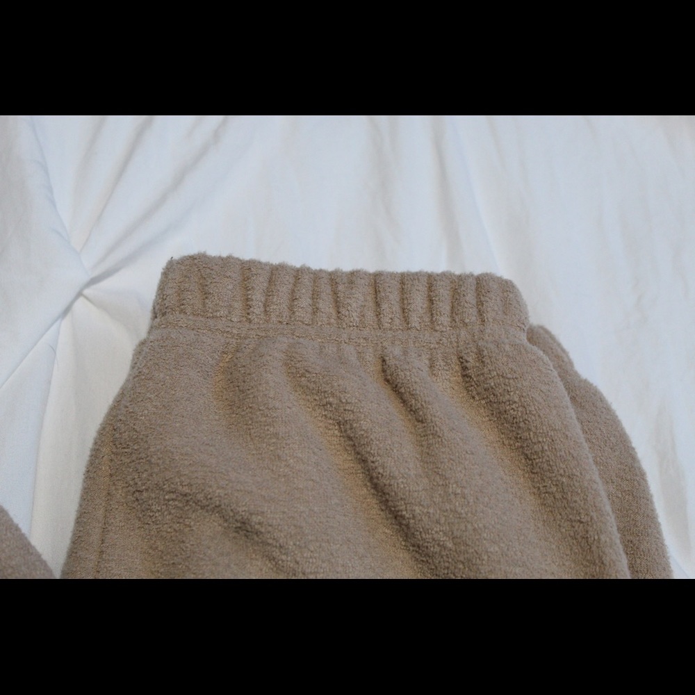 Cozy Sherpa NIke sweatpants - Picture 4 of 5